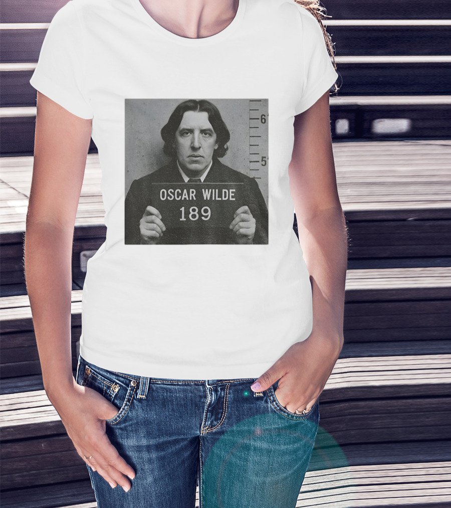 Oscar Wilde Shot 189 Funny Literary Meme T-Shirt