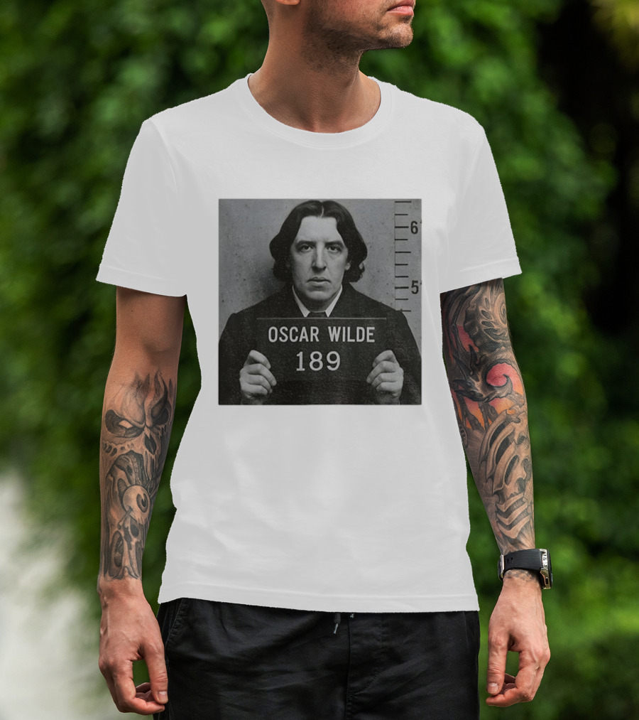 Oscar Wilde Shot 189 Funny Literary Meme T-Shirt