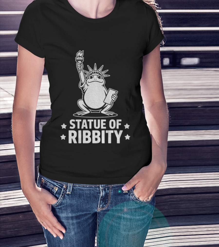 Portland Frog Statue Of Liberty Ribbity Political Humor T-Shirt