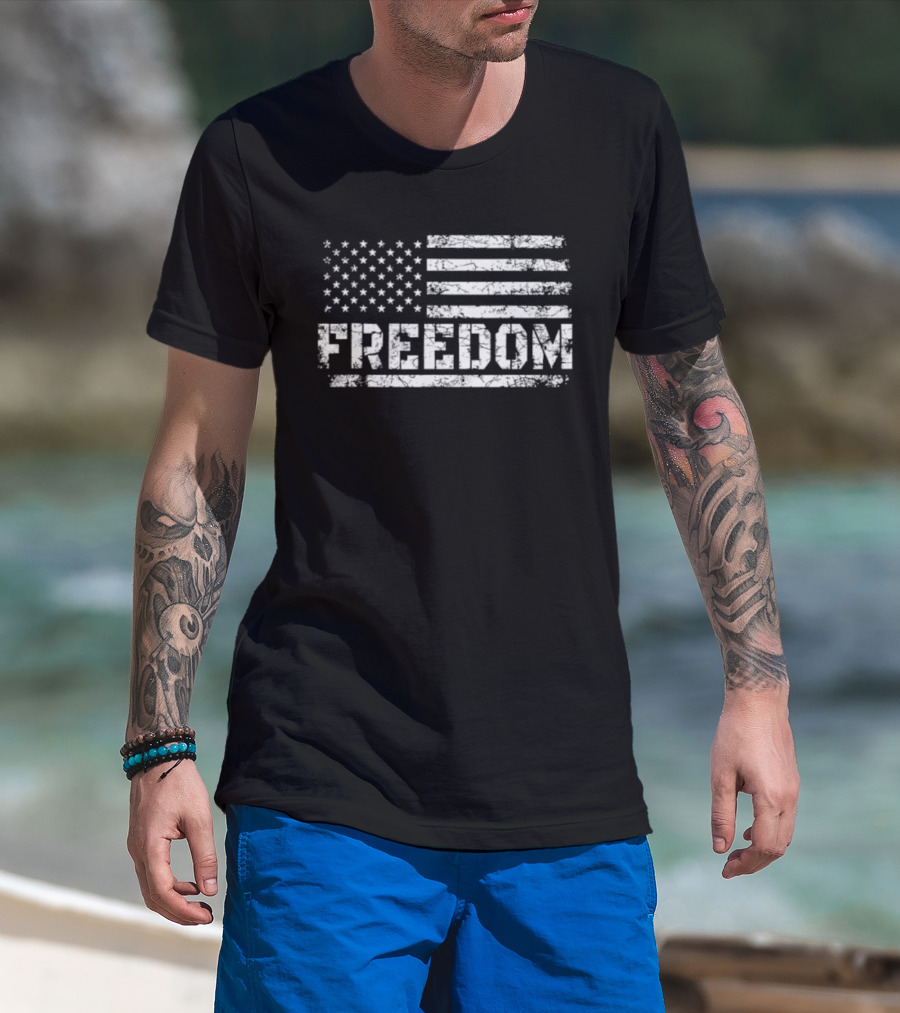 USA Flag Distressed Freedom Grunge Style T-Shirt