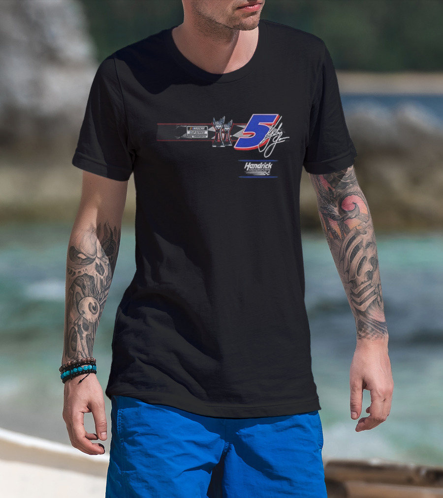 Kyle Larson Hendrick Motorsports NASCAR Cup Series Champion Two-Time Number 5 Car Signature T-Shirt