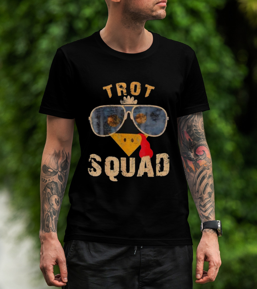 Thanksgiving Turkey Trot Squad Sunglasses Turkey Face 2025 Race T-Shirt