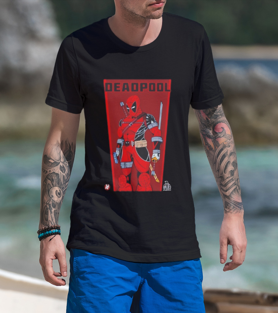 Deadpool Classic Comic Stance Red Black Sword Katanas T-Shirt