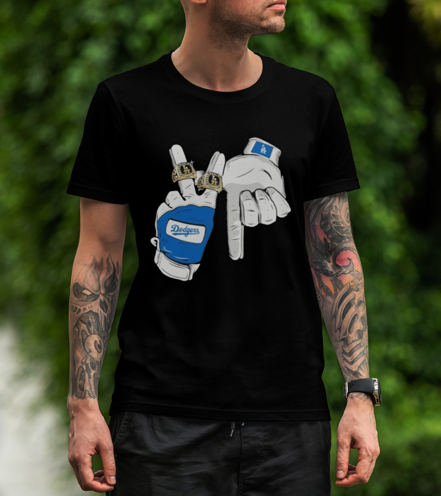 Los Angeles Dodgers Back 2 Back World Series Champions 2025 Rings LA Logo Glove Hands T-Shirt