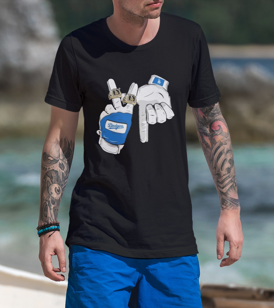 Los Angeles Dodgers Back 2 Back World Series Champions 2025 Rings LA Logo Glove Hands T-Shirt