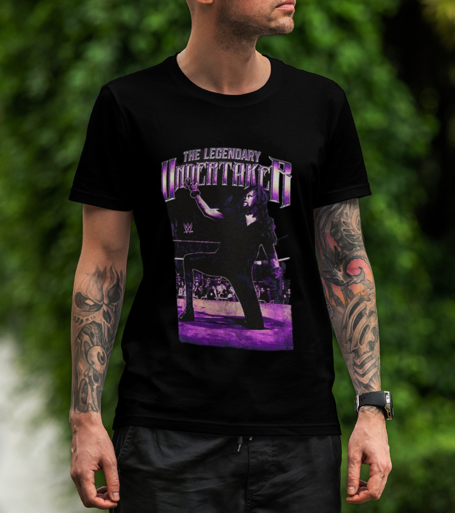 The Legendary Undertaker WWE 35 Years Kneeling Pose T-Shirt