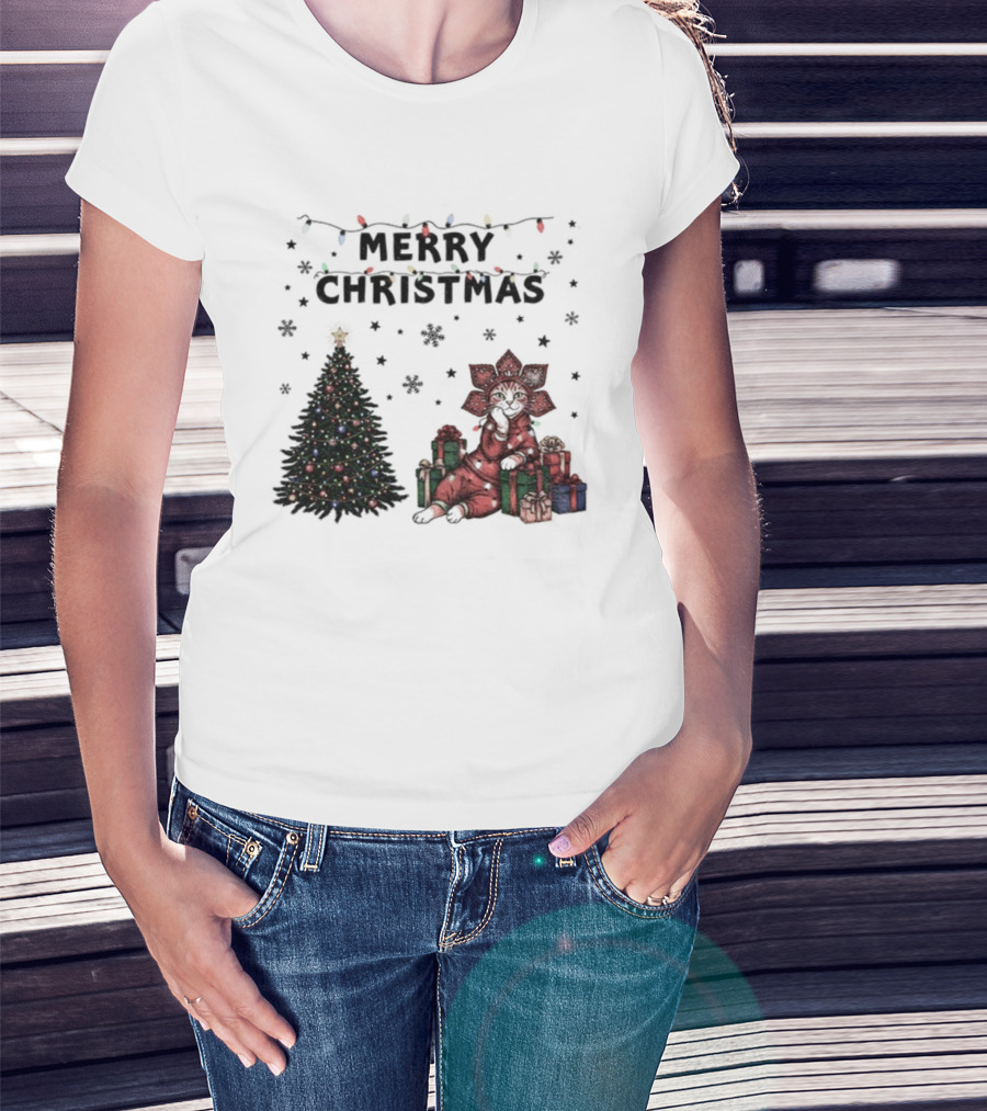 Cute Cat With Gifts Christmas Tree Lights Merry Christmas T-Shirt