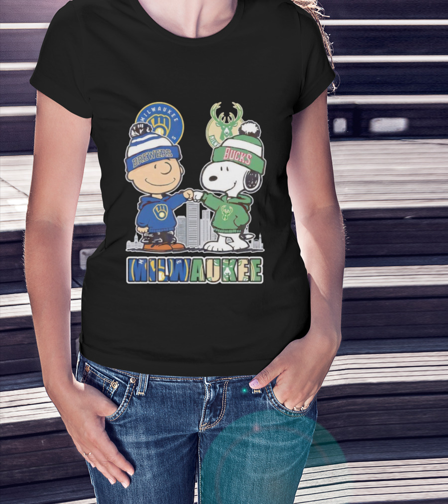 Charlie Brown Snoopy Milwaukee Brewers Bucks Fist Bump T-Shirt