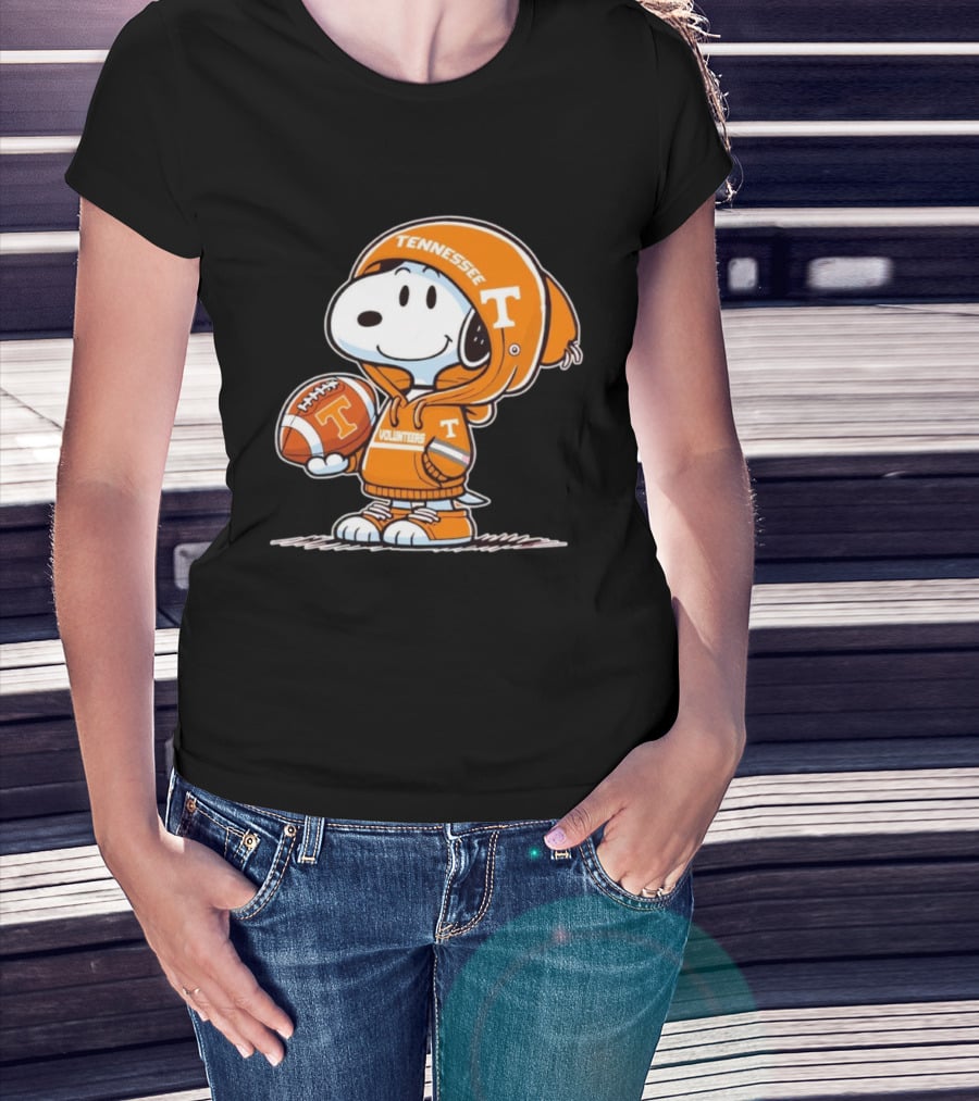 Snoopy Tennessee Volunteers Football T-Shirt