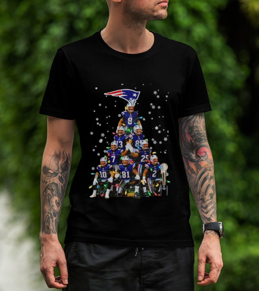 New England Patriots Players Tree With Christmas Lights And Trophy T-Shirt