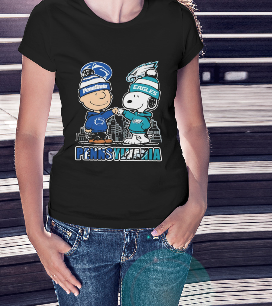 Charlie Brown Snoopy Philadelphia Eagles Penn State Pennsylvania Fist Bump T-Shirt