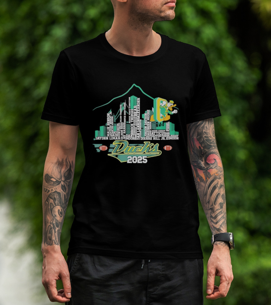 Oregon Ducks 2025 Mascot Football Cityscape T-Shirt