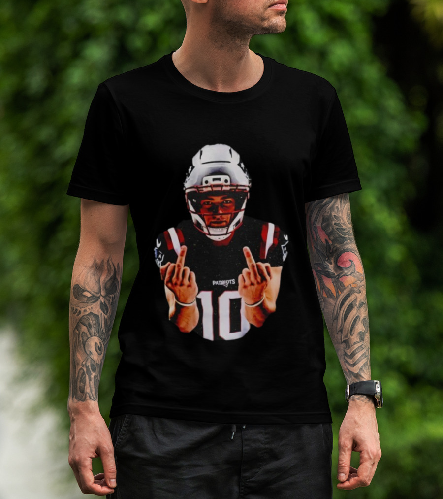Tom Brady New England Patriots Middle Finger Gesture T-Shirt