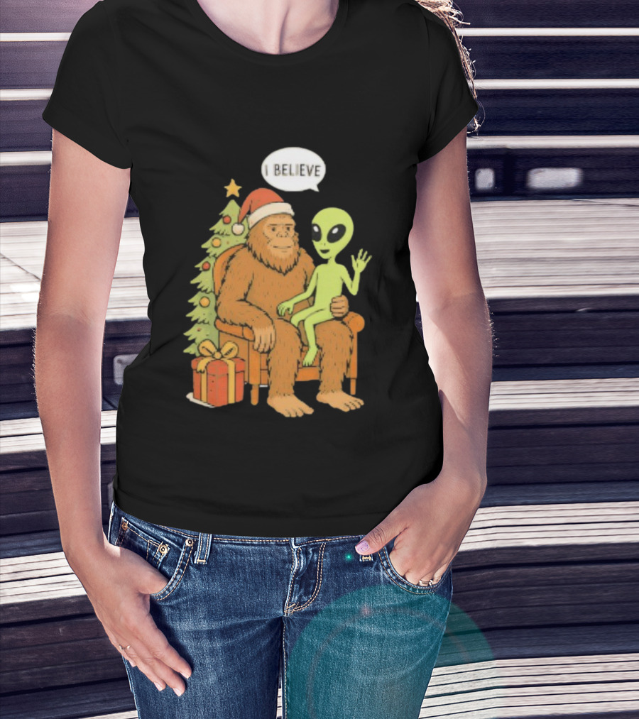 Santa Bigfoot Alien UFO I Believe Paranormal Christmas T-Shirt