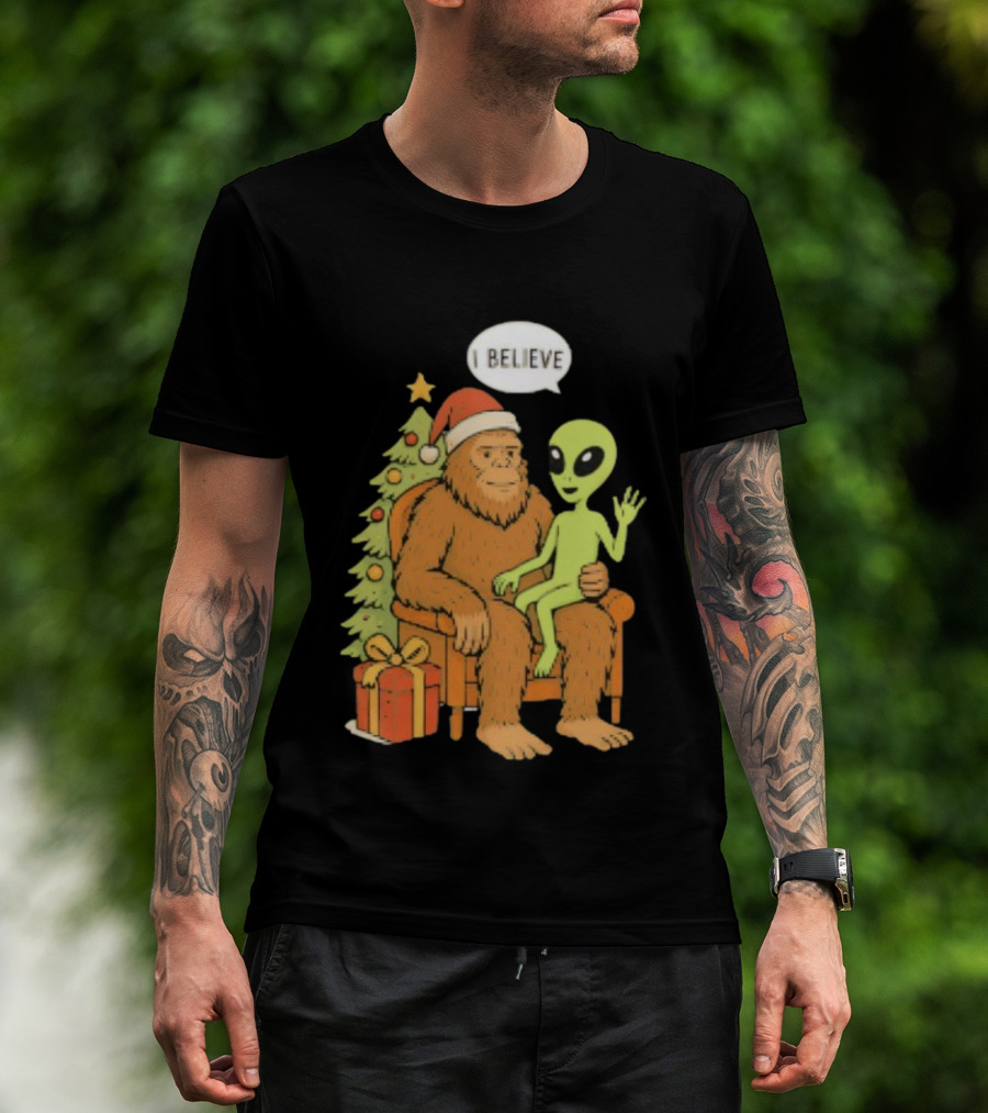 Santa Bigfoot Alien UFO I Believe Paranormal Christmas T-Shirt