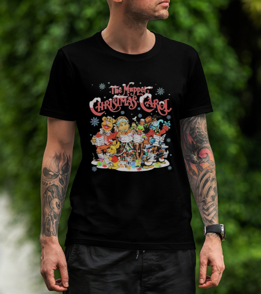 The Muppet Christmas Carol Vintage Characters Holiday Scene T-Shirt