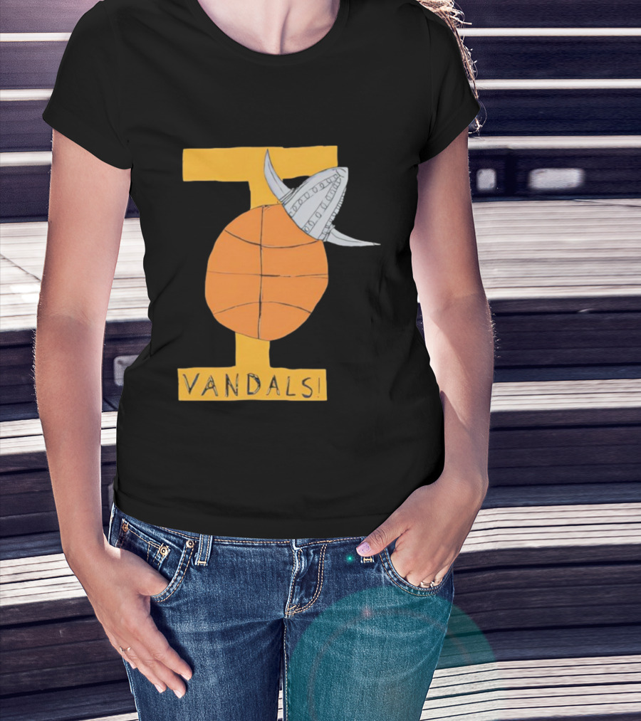I Vandals Basketball Viking Helmet Graphic T-Shirt