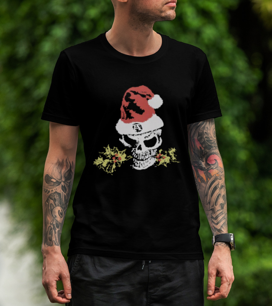 Alchemist Christmas Skull Santa Hat Holly Wreath T-Shirt