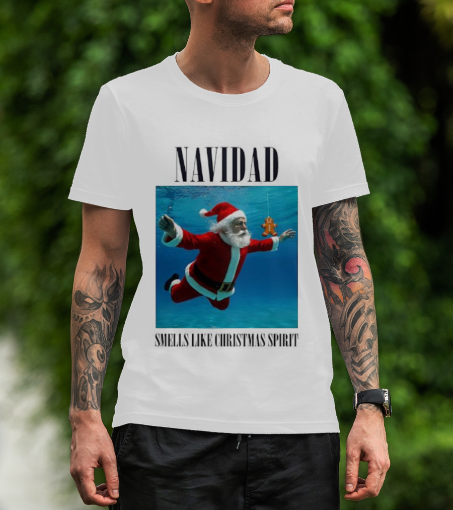 Navidad Santa Claus Underwater Smells Like Christmas Spirit T-Shirt