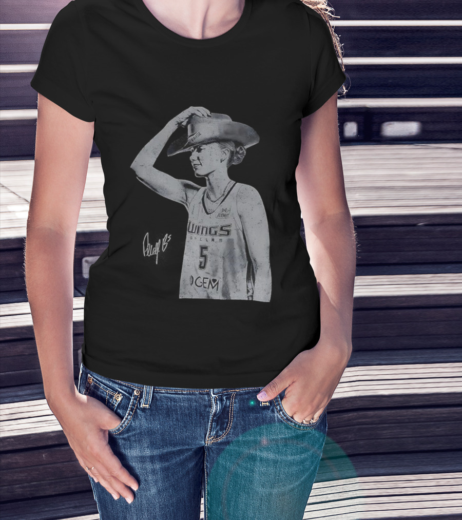 Paige Bueckers Dallas Wings Basketball Vintage Cowboy Hat Signature T-Shirt