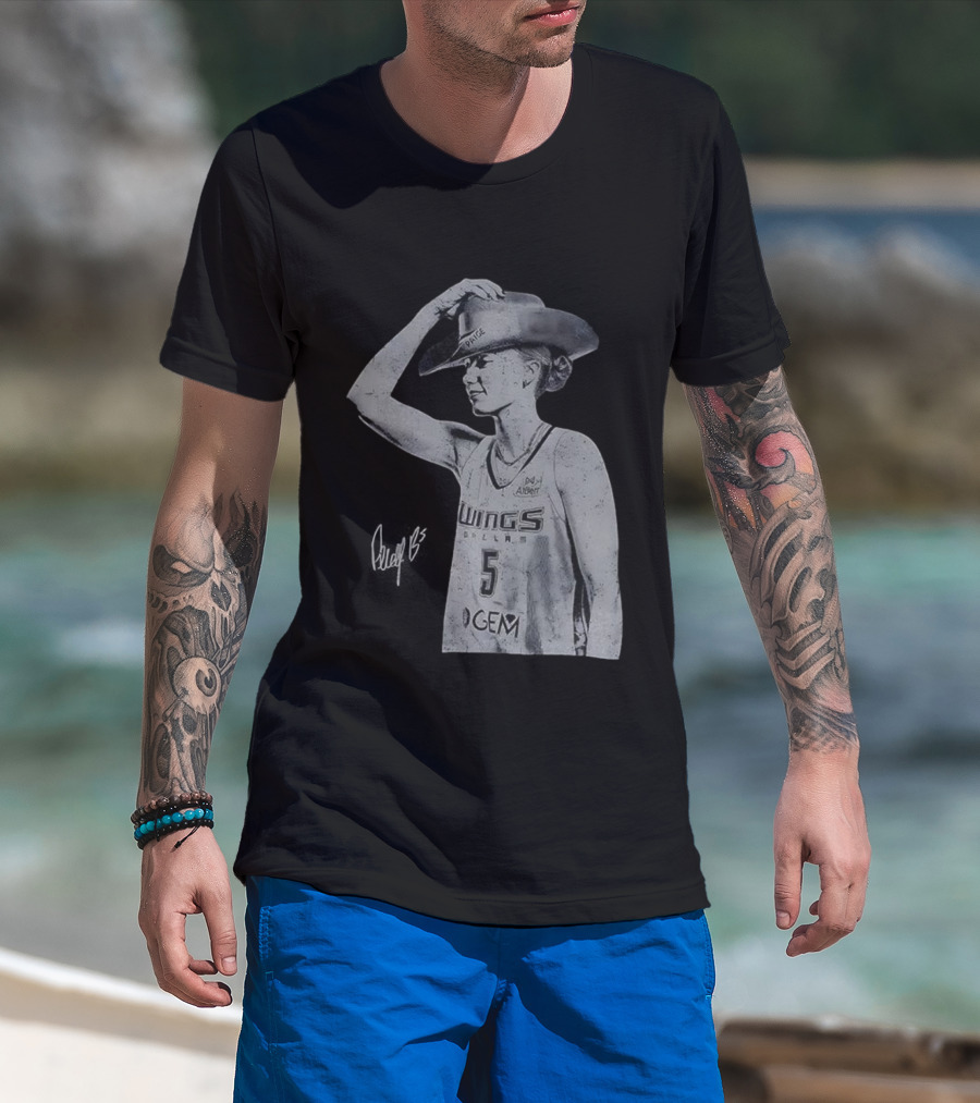 Paige Bueckers Dallas Wings Basketball Vintage Cowboy Hat Signature T-Shirt