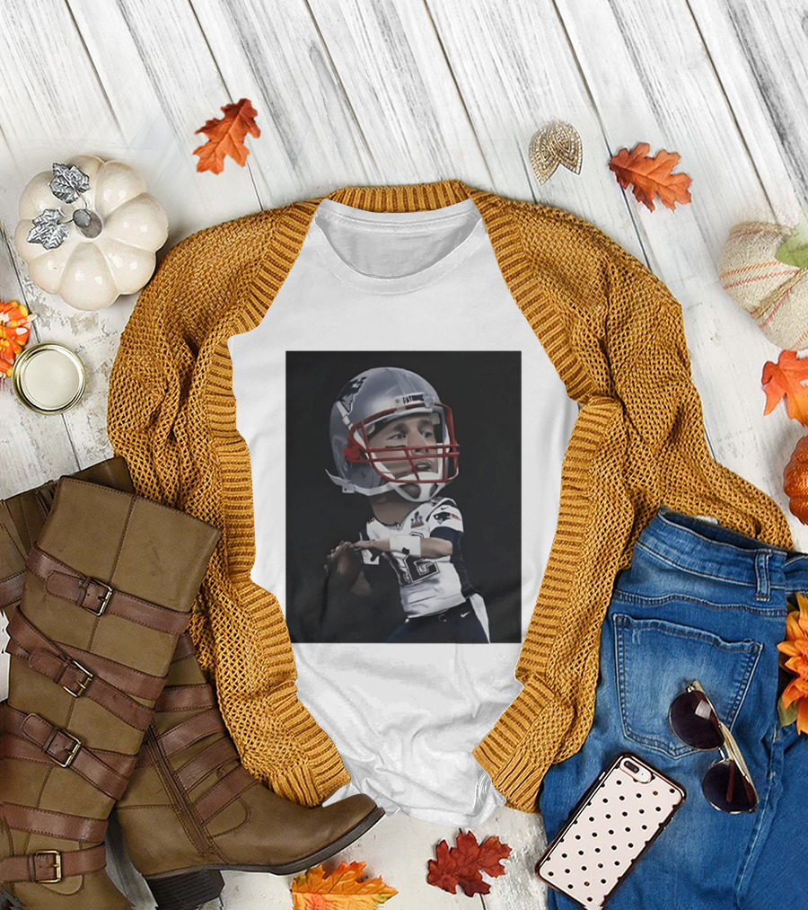 Tom Brady New England Patriots Caricature Super Bowl MVP Quarterback 12 Football Helmet T-Shirt