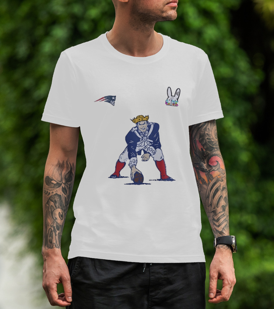 New England Patriots Seguino Aqui Frog Football Player And Bunny Ears T-Shirt