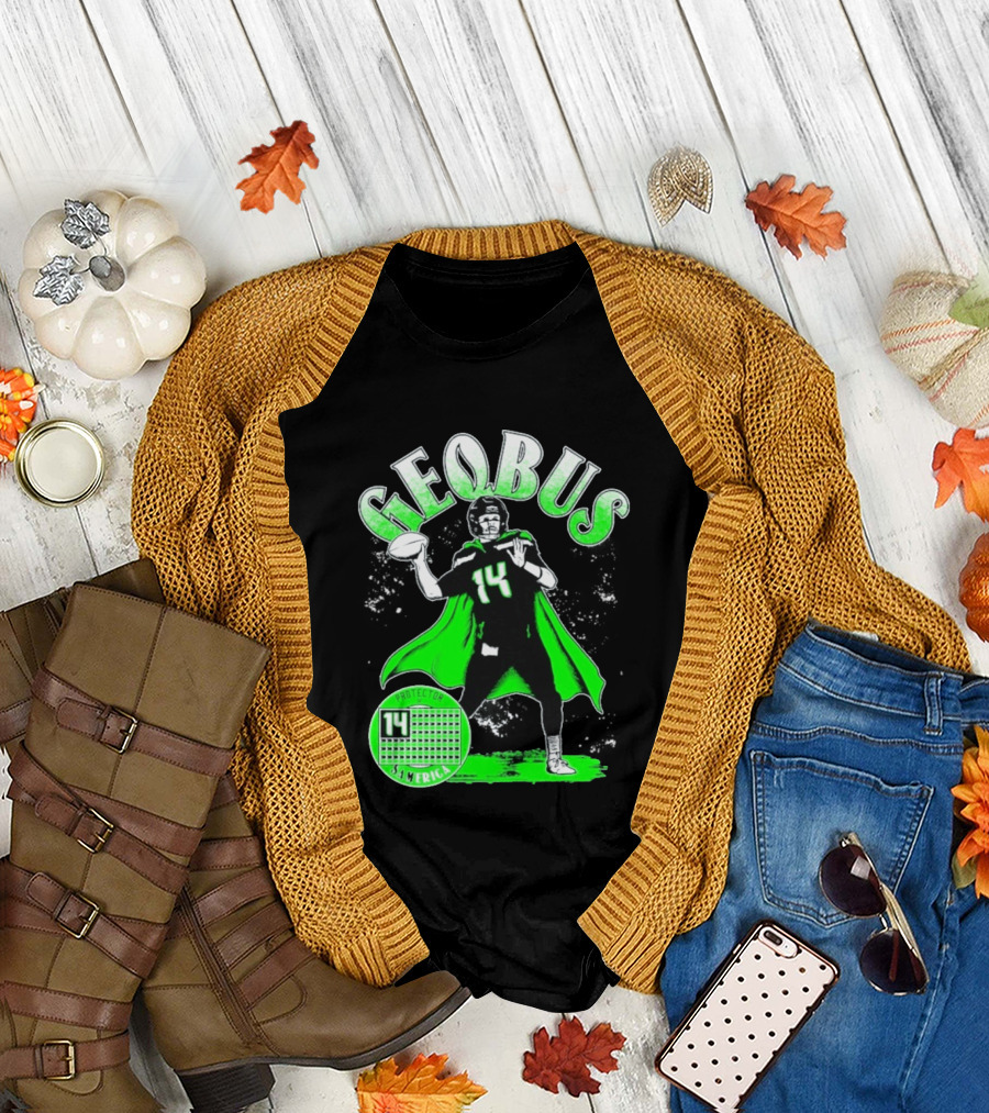 Geqbus Protector 14 Sam Erica Football Hero Green Cape T-Shirt