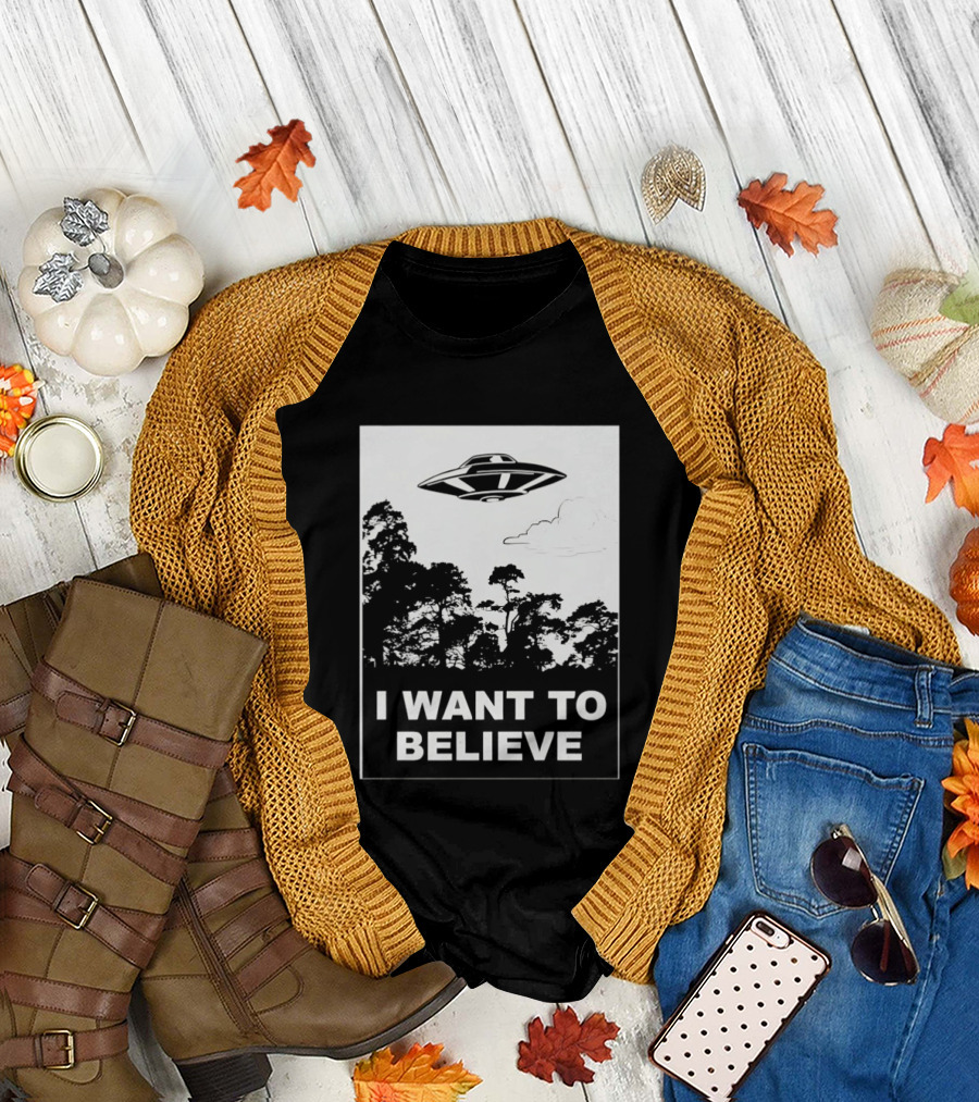 UFO I Want To Believe Flying Saucer Forest T-Shirt