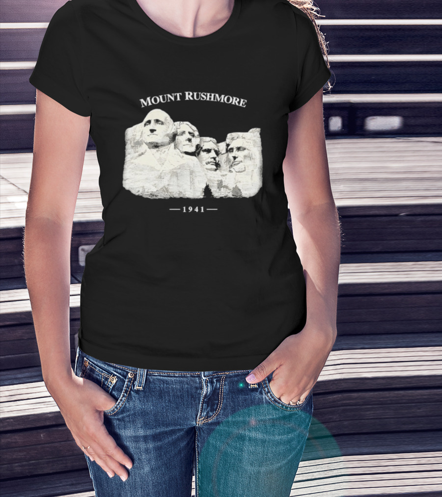 Mount Rushmore National Memorial South Dakota 1941 T-Shirt
