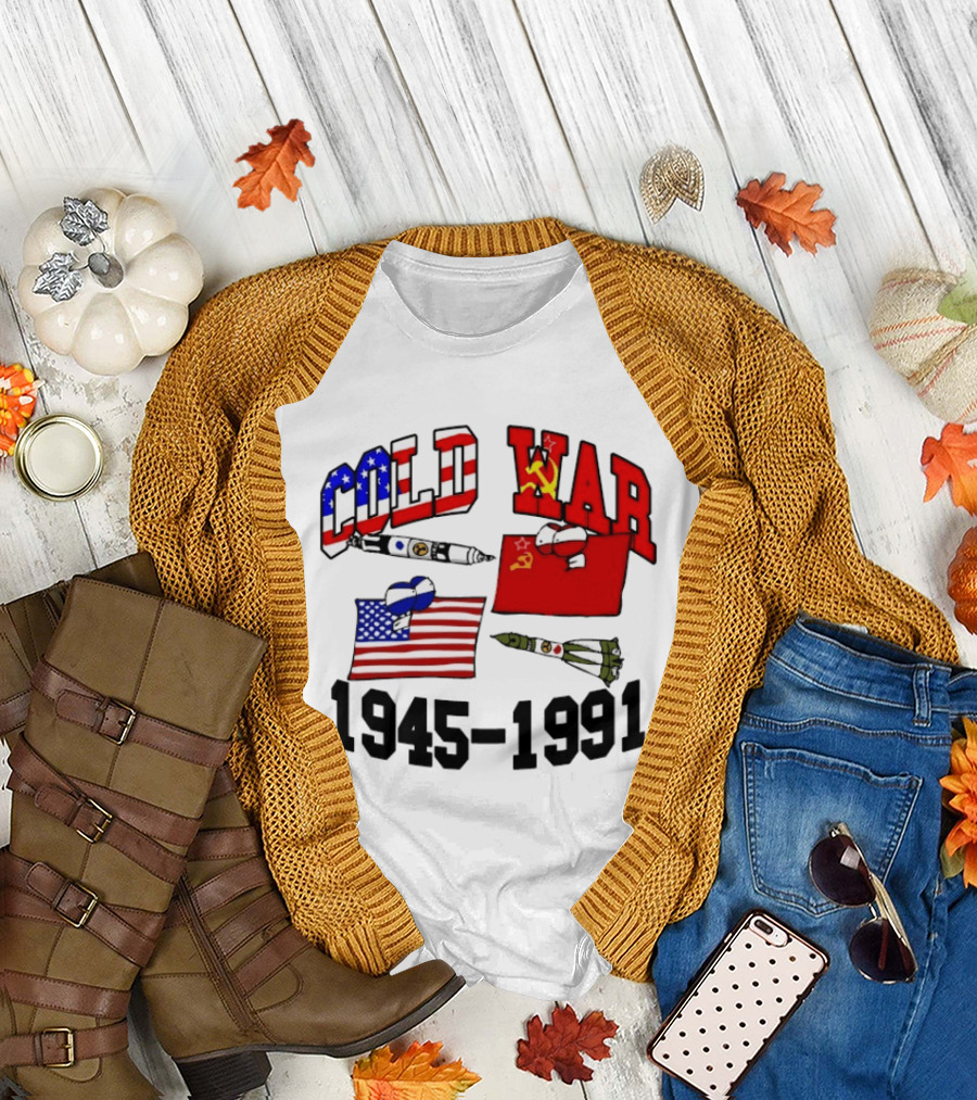 Cold War 1945 1991 American Soviet Rivalry Flags and Rockets T-Shirt