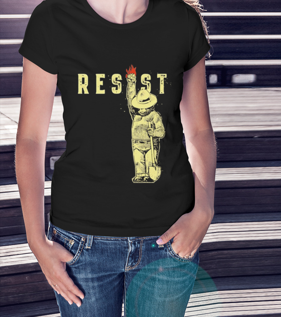 Protect Our National Parks Bear Resist Fist Fire Shovel T-Shirt