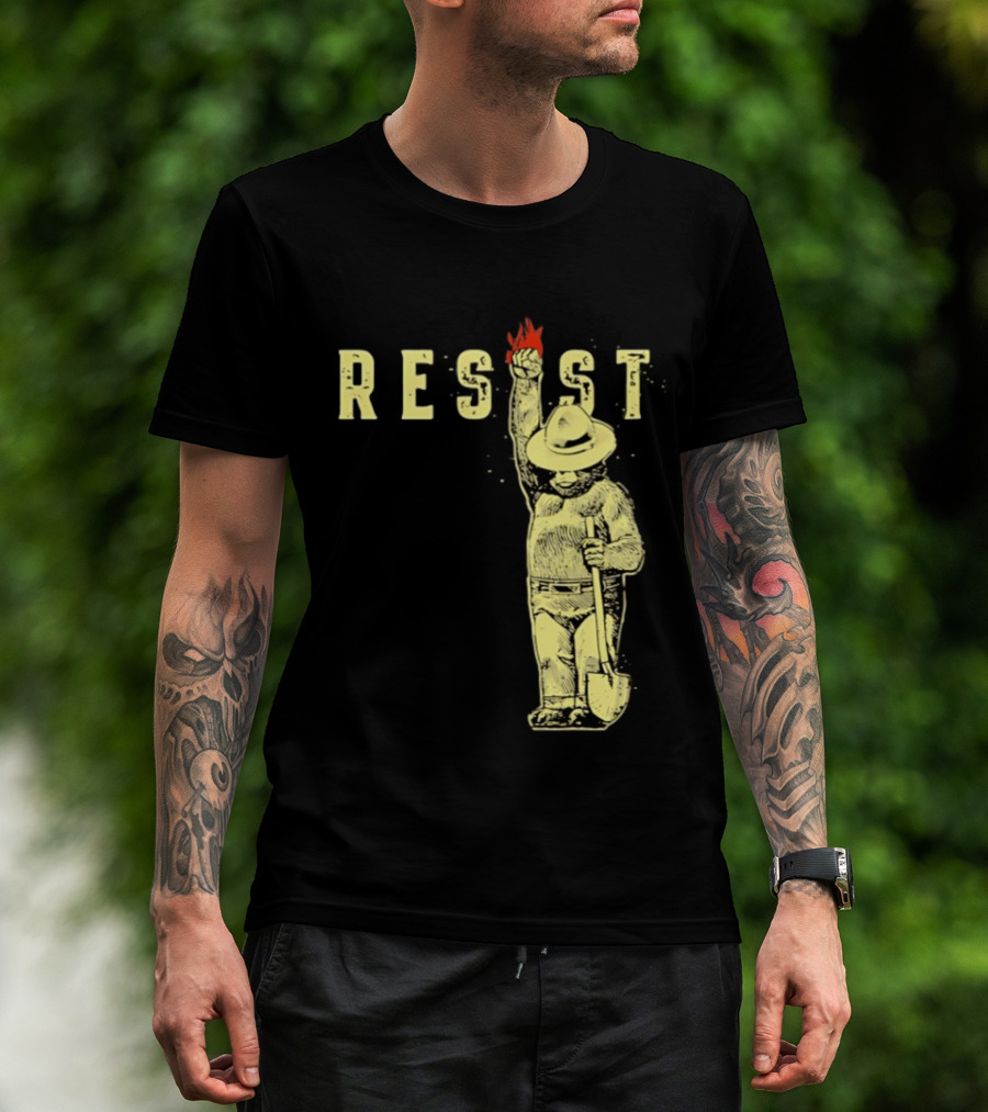 Protect Our National Parks Bear Resist Fist Fire Shovel T-Shirt