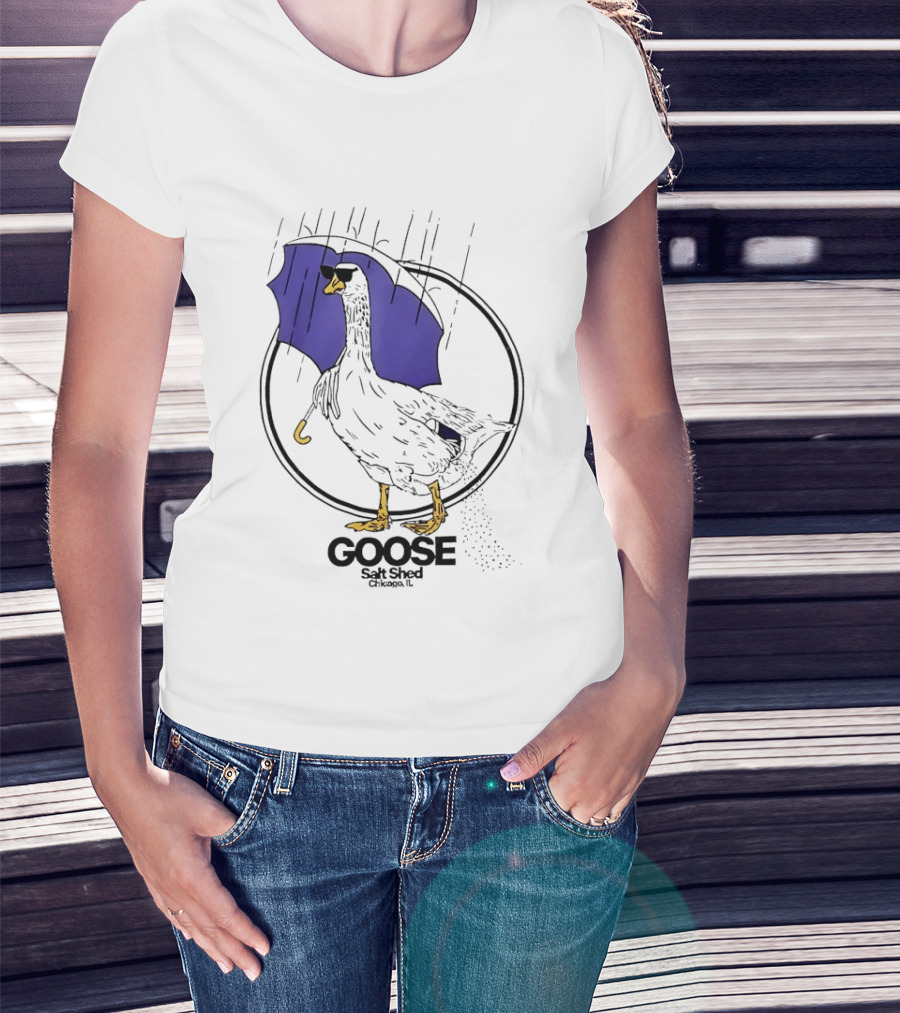 Goose Salt Shed Chicago IL Purple Umbrella Rain T-Shirt