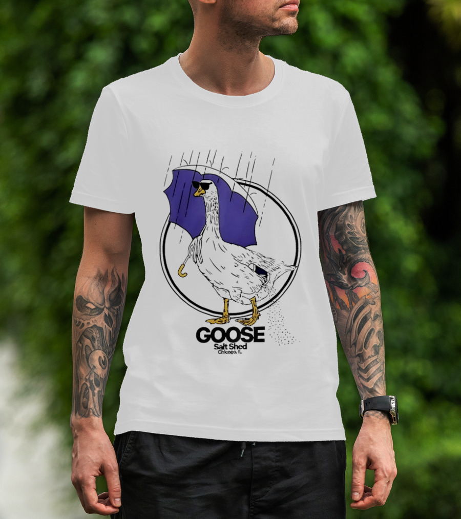 Goose Salt Shed Chicago IL Purple Umbrella Rain T-Shirt