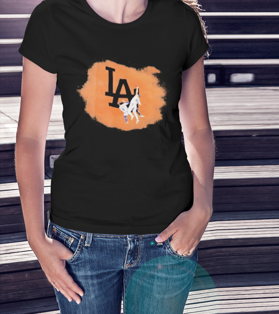 Los Angeles Dodgers Kike Hernandez Manny Machado Highlight Catch T-Shirt