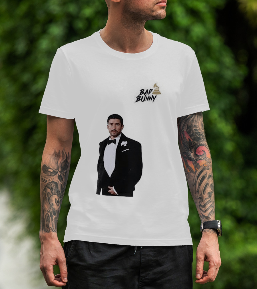Bad Bunny Grammys Debi Tirar Mas Fotos Album Of The Year T-Shirt