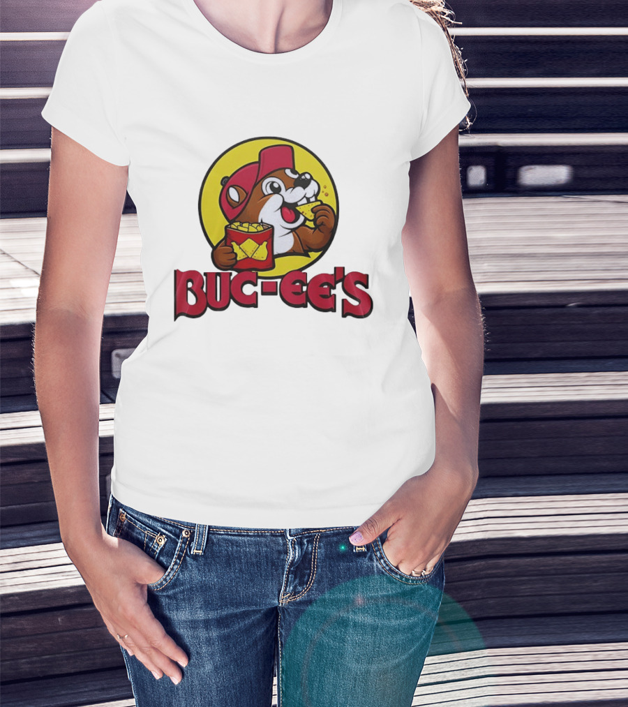 Buc Ee's Beaver Eating Snack T-Shirt