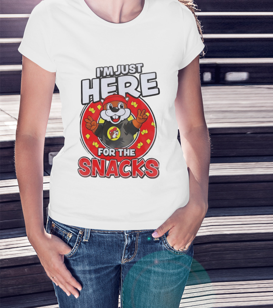 I'm Just Here For The Snacks Buc Ee's Fun Cartoon T-Shirt