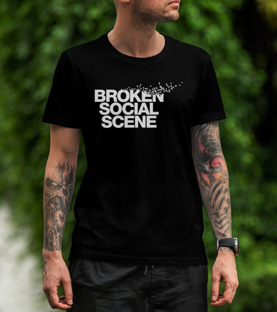 BROKEN SOCIAL SCENE Text With Fragmented Effect T-Shirt