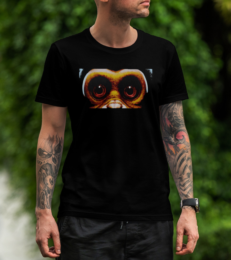 Gizmo Creature From Gremlins Movie Eyes Peeking Out T-Shirt