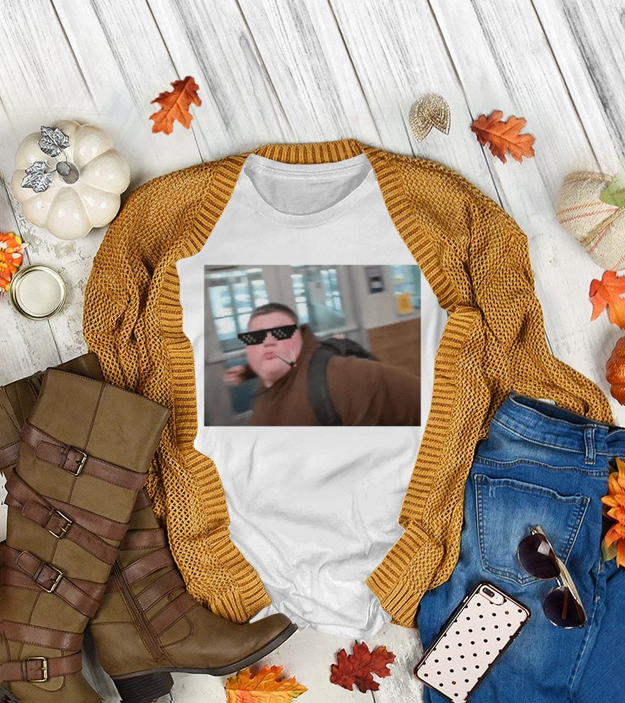 I Friggin Love This Kid Thug Life Meme Smoking Sunglasses T-Shirt