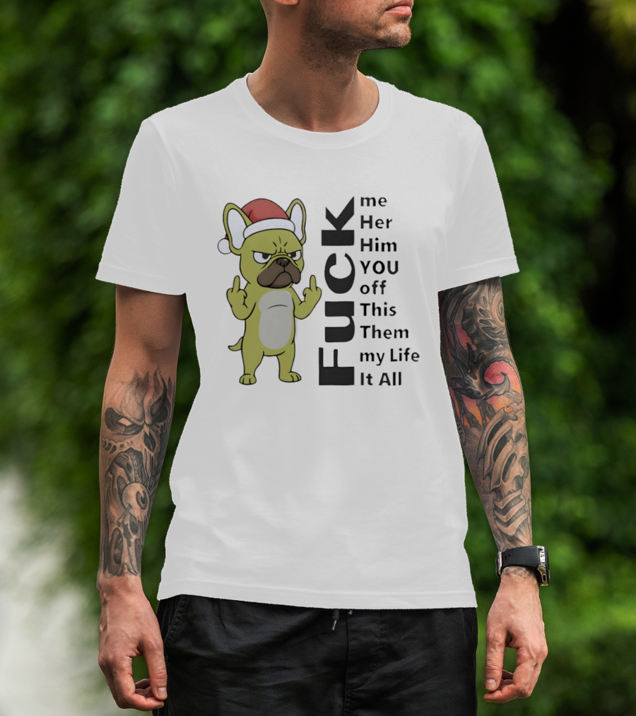 Pug Dog Middle Finger Santa Hat Funny Rude Holiday Expression T-Shirt