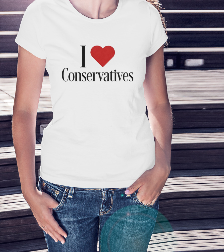 I Heart Conservatives Patriotic Pride T-Shirt