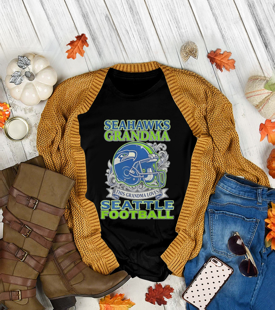 Seahawks Grandma Loves Seattle Football Helmet Seahawks Grandma T-Shirt