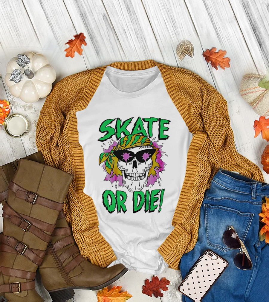 Stranger Things Season 4 Skate or Die Skull Bandana Sunglasses T-Shirt