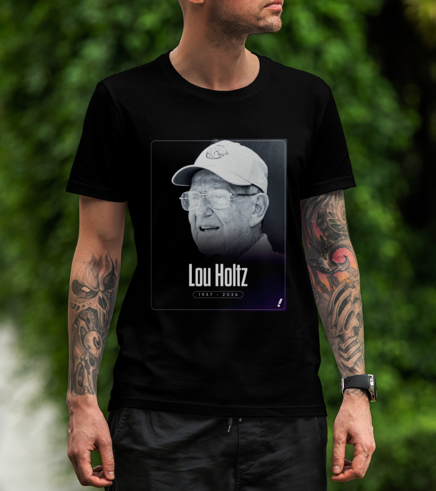 Lou Holtz 1937 2026 Notre Dame Icon Memoriam T-Shirt