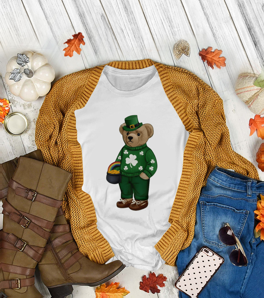 Lucky Teddy Bear Irish St Patricks Day Clover Rainbow Pot of Gold T-Shirt