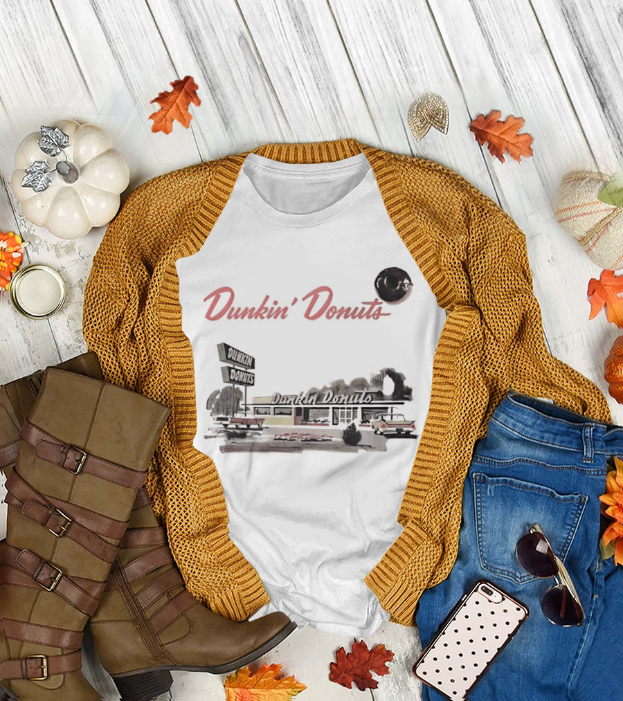 Dunkin Donuts Retro Vintage Coffee Shop Neon Sign and Classic Car Scene T-Shirt