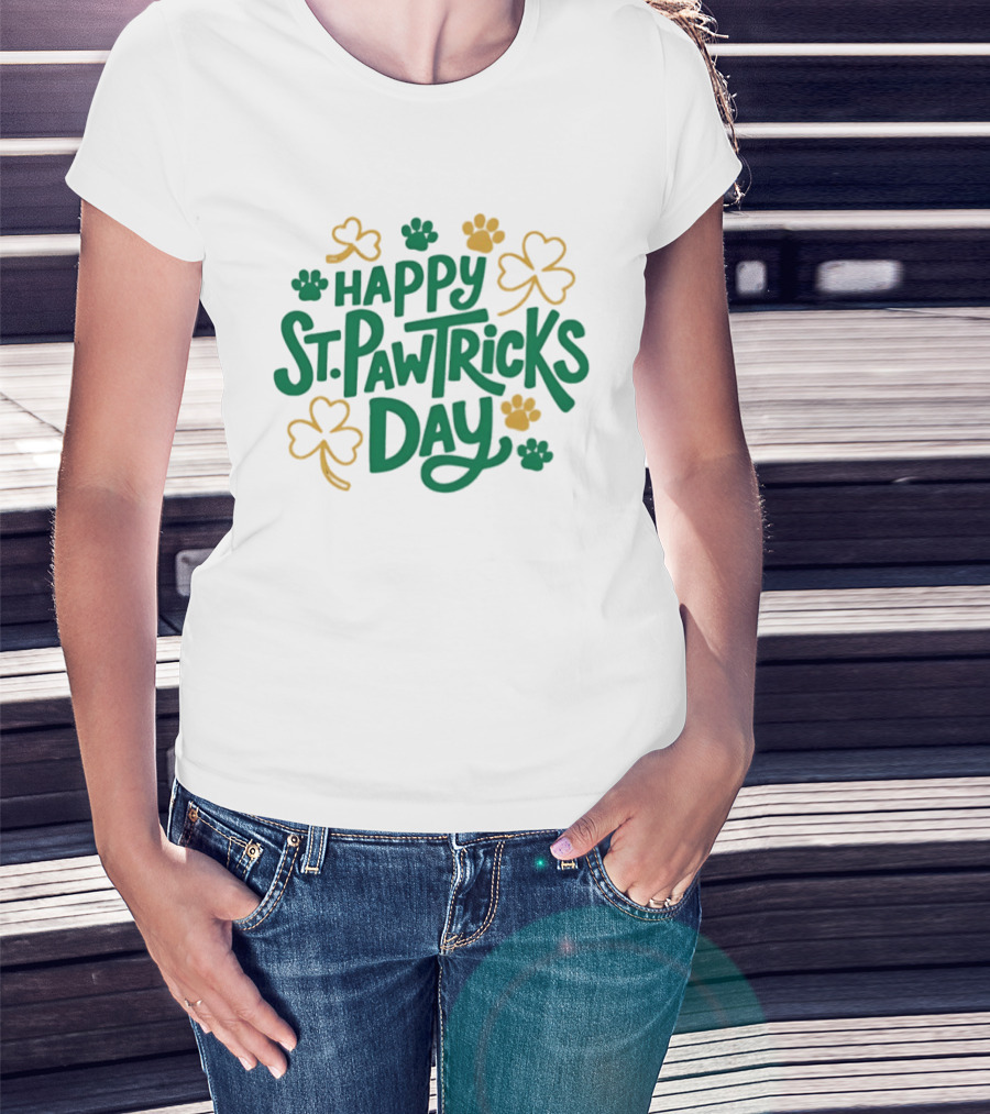 Happy St Pawtrick's Day Shamrock Dog Celebration T-Shirt